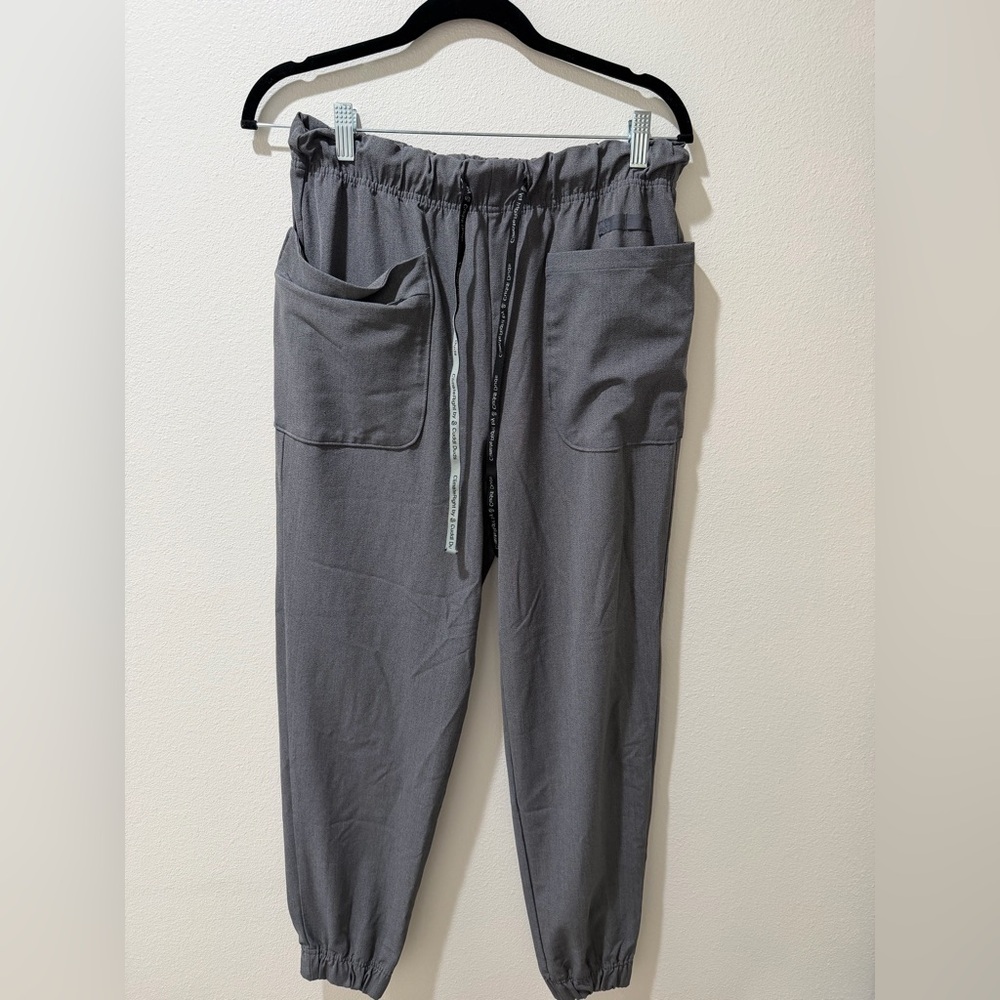Cuddl Duds lot of 2 black & gray scrub Jogger Pants with Drawstring, size M, EUC